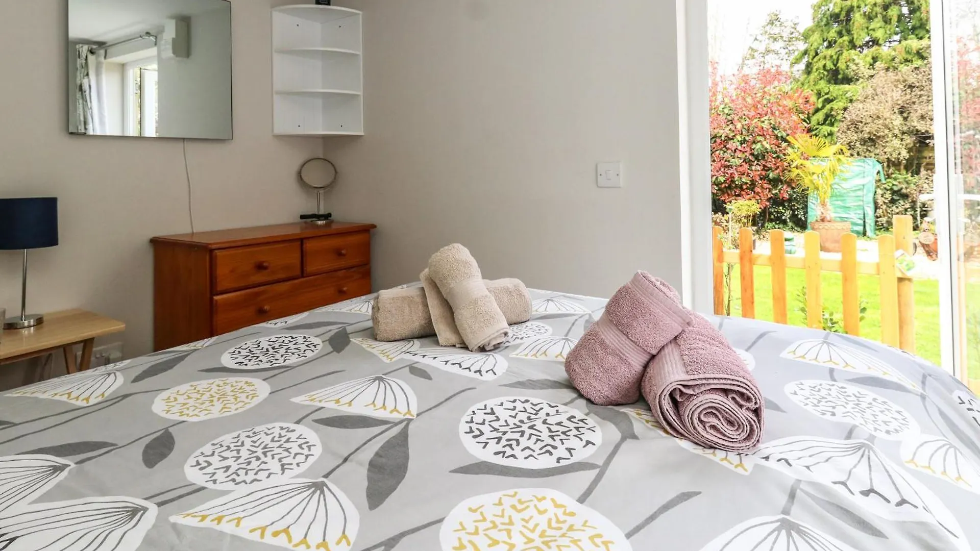 Little Timbers Villa Ringwood Holiday home